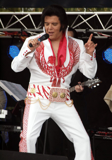 Rick Saucedo as ELVIS - Taste of Polonia Festival 2014